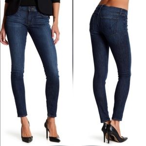 HUDSON KRISTA SUPER SKINNY JEANS SZ 24 like new!